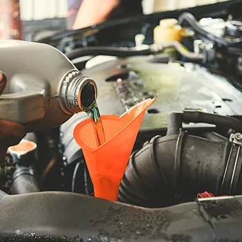 Oil Change in Des Moines, IA